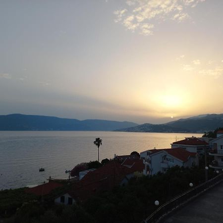 Villa Angelina กุมบอร์ ภายนอก รูปภาพ